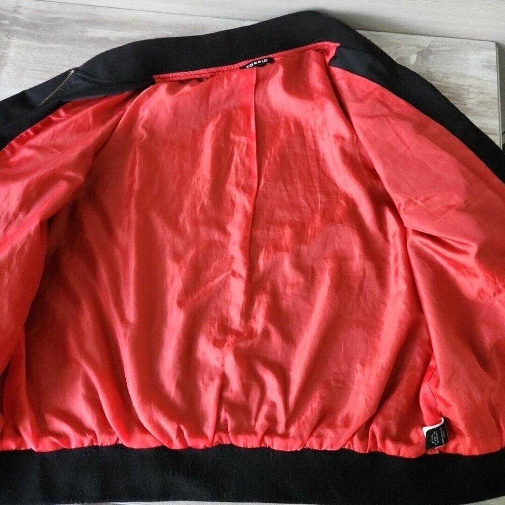 TORRID Black Whatever 92 Love Oh Yeah Patch Bomber Zip Up Jacket Coat Size 1/XL - Picture 11 of 15